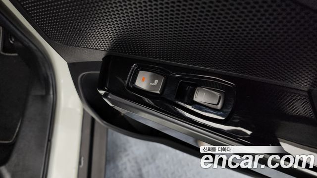 KG_Mobility_Ssangyong TIBOLI Gasoline 1.5 2WD — photo 1 of 20