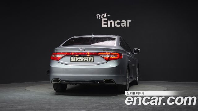 Hyundai Grandeur HG240 Modern
