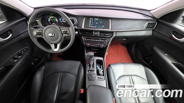 Kia K5 Prestige — photo 1 of 20