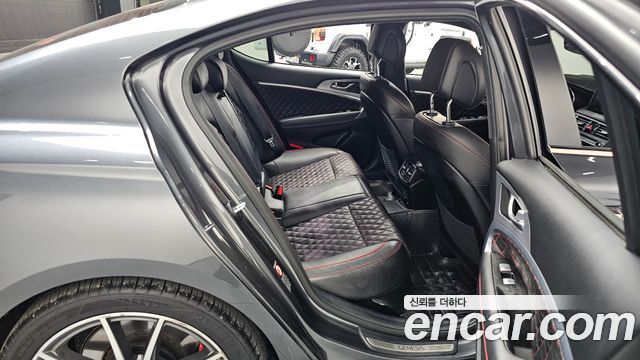 Genesis G70 3.3T Sport AWD — photo 1 of 20