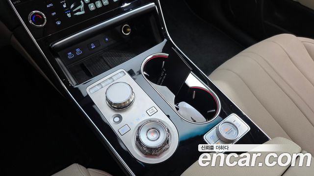 Genesis GV80 2.5T Gasoline AWD — photo 1 of 20
