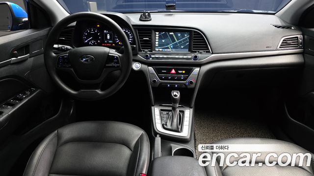 Hyundai AVANTE 1.6 GDI Value Plus — photo 1 of 20