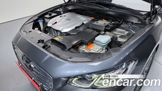 Hyundai Grandeur Exclusive — photo 1 of 20