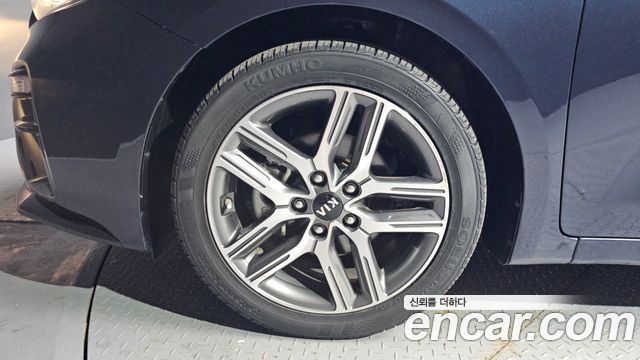 Kia K3 Luxury — photo 1 of 20