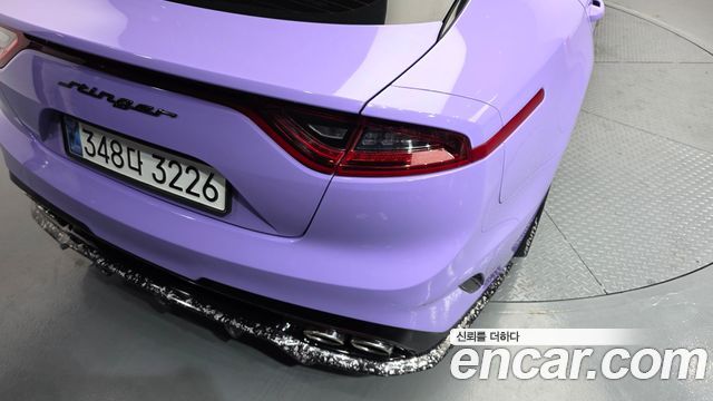 Kia Stinger 3.3 Turbo AWD — photo 1 of 33