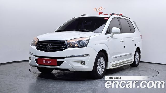 KG_Mobility_Ssangyong KORANDO 4WD GT 11-seater — photo 1 of 33