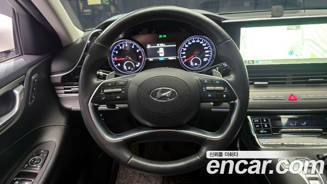 Hyundai Grandeur 2.5 — photo 1 of 34