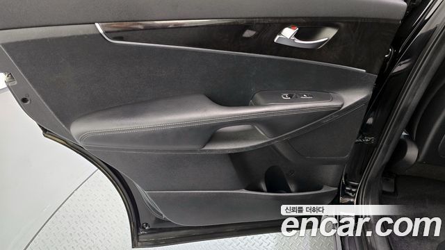 Kia Sorento Diesel 2.0 2WD — photo 1 of 30