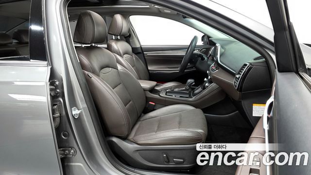 Hyundai Grandeur Exclusive — photo 1 of 37