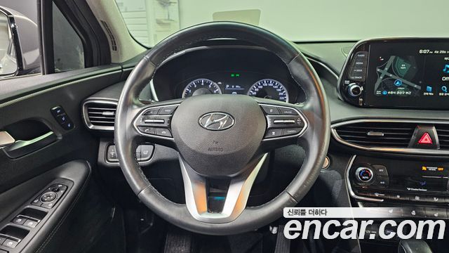 2020 Hyundai Santafe Gasoline 2.0T 2WD, photograph 2