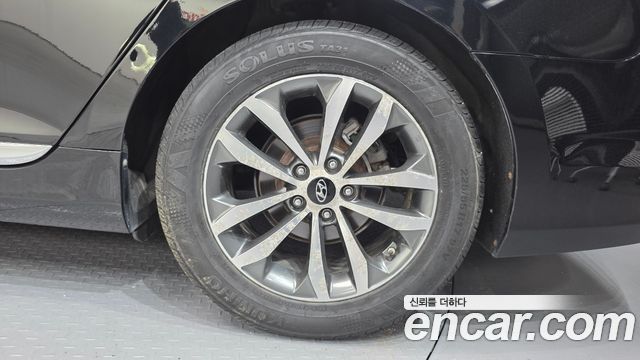 Hyundai Grandeur HG240 Luxury — photo 1 of 20