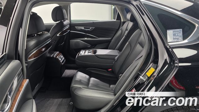 Kia K9 3.8 GDI AWD — photo 1 of 37