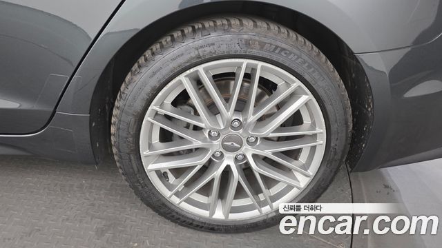 Genesis G70 2.0T — photo 1 of 30