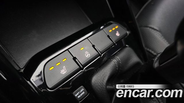 Kia Stonic Diesel 1.6 — photo 1 of 30