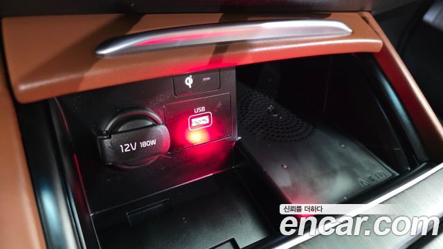 Kia K9 3.3 T-GDI AWD — photo 1 of 40