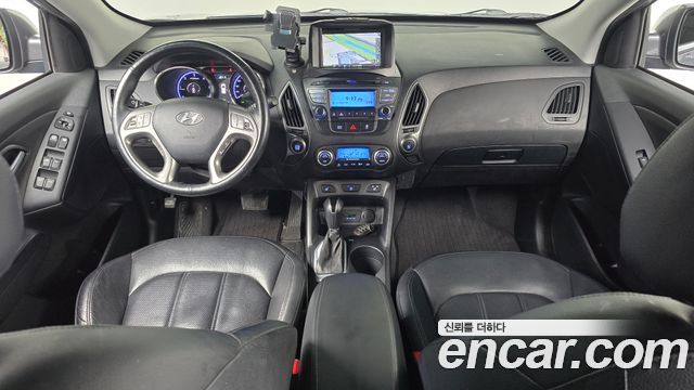 Hyundai Tucson Diesel(e-VGT) 2WD — photo 1 of 29