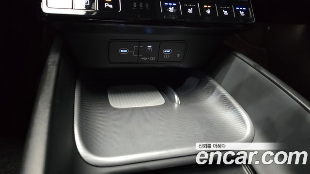 Hyundai Grandeur Exclusive — photo 1 of 32