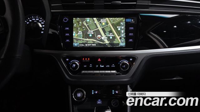 KG_Mobility_Ssangyong KORANDO Gasoline 1.5 4WD C7 — photo 1 of 33
