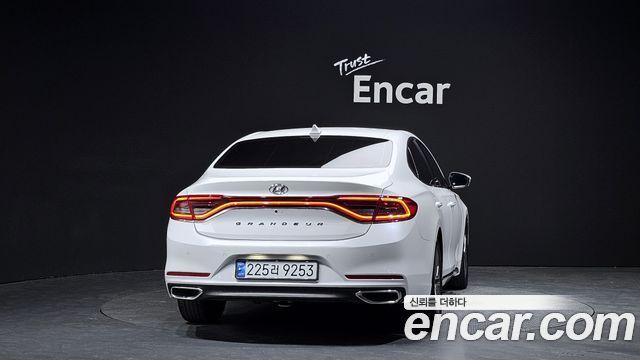 2019 Hyundai Grandeur 2.4 Premium, photograph 11