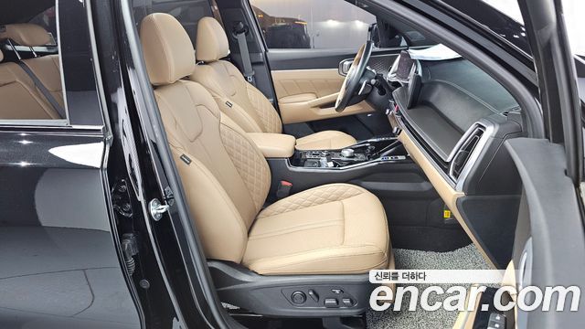 Kia Sorento Gasoline 2.5T 4WD — photo 1 of 31