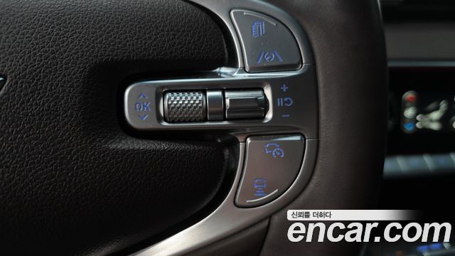 Genesis GV70 2.5T Gasoline 2WD — photo 1 of 35