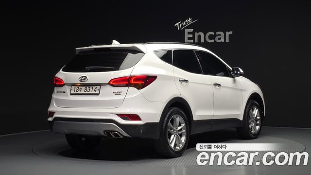 Hyundai Santafe Diesel 2.0 4WD — photo 1 of 30