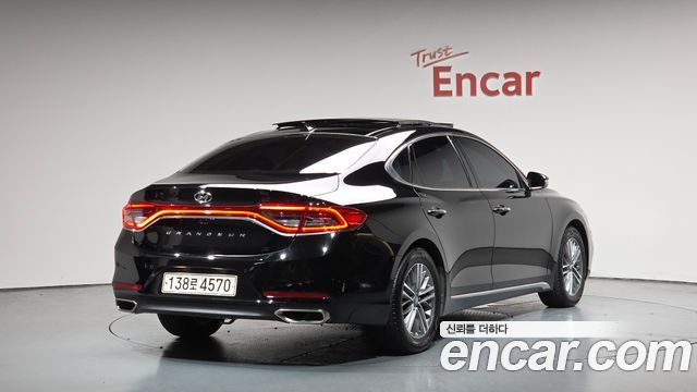 Hyundai Grandeur 2.4 Premium — photo 1 of 33
