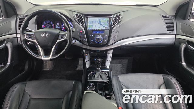 Hyundai i40 1.7 VGT — photo 1 of 20