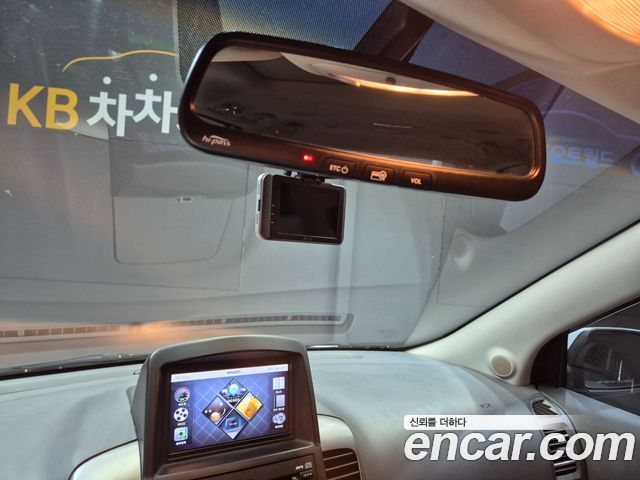 Kia Canival Grand Carnival GLX — photo 1 of 16