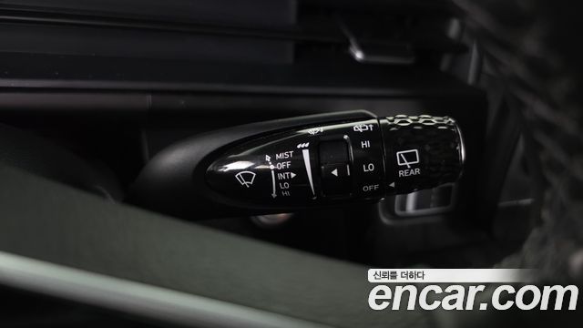 Hyundai Staria L3.5 Cargo 5-Seater — photo 1 of 30