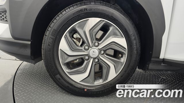 Hyundai Kona Smart Special — photo 1 of 34