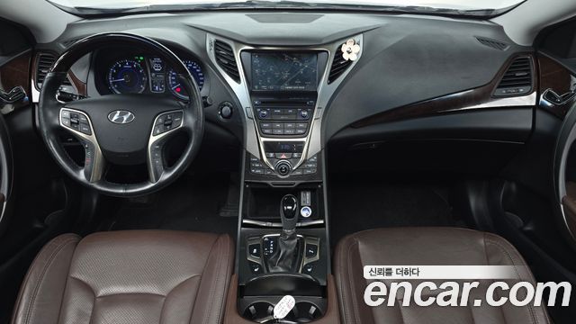 Hyundai Grandeur HG240 Modern