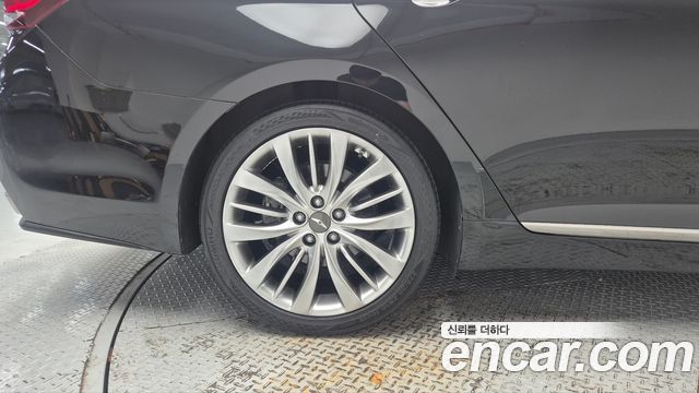 Hyundai Genesis G330 Premium AWD — photo 1 of 31