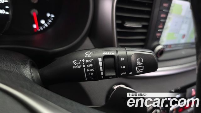 Kia Sorento Gasoline 2.0 Turbo 2WD — photo 1 of 38