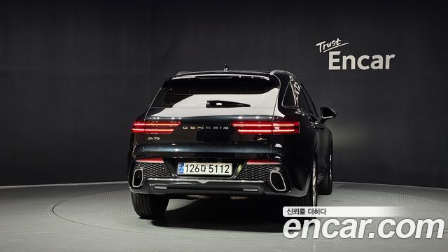 Genesis GV70 2.5T Gasoline AWD — photo 1 of 34