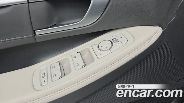 Hyundai Sonata 1.6 Turbo — photo 1 of 36