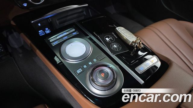 Genesis G80 Gasoline 2.5 Turbo AWD — photo 1 of 30
