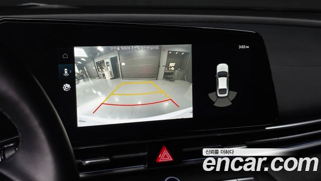 Hyundai AVANTE 1.6 — photo 1 of 20