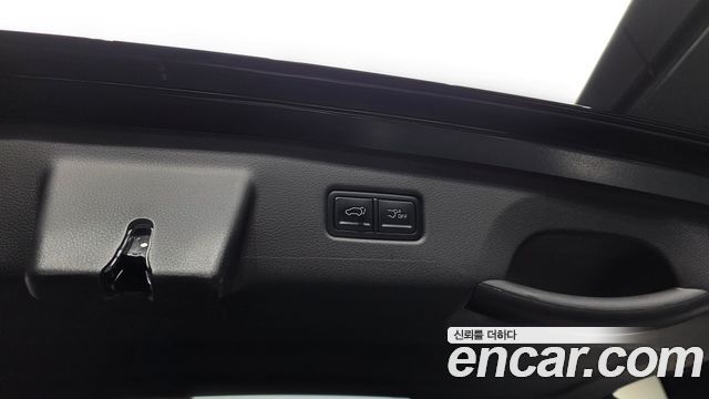 Kia Canival Diesel 7-Seater Gravity — photo 1 of 37