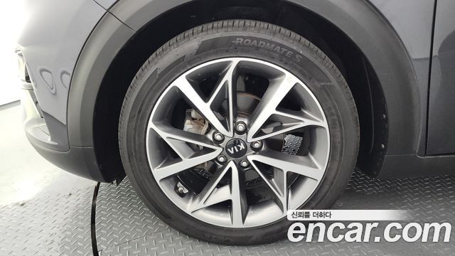 Kia Niro 1.6 HEV — photo 1 of 37
