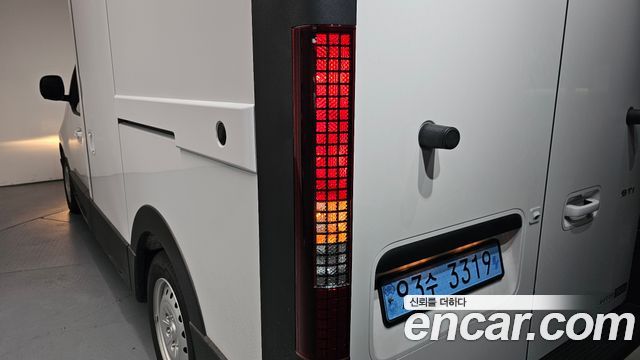 Hyundai ST1 Cargo — photo 1 of 31
