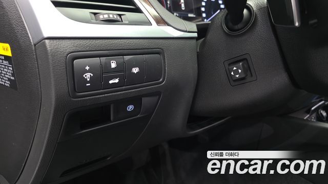 2014 Hyundai Genesis G330 Premium AWD, photograph 8