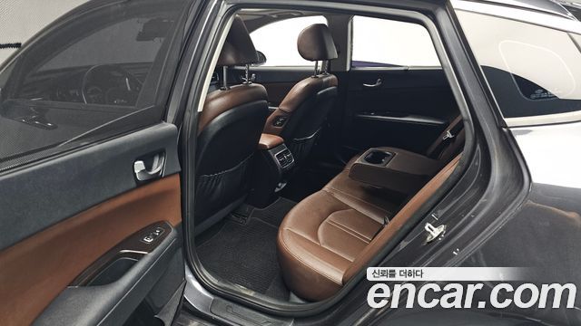 Kia K5 2.0 SX — photo 1 of 33