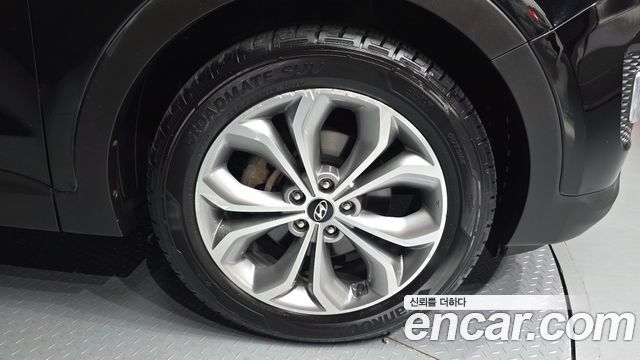 Hyundai Santafe Diesel(e-VGT) 2.2 2WD Premium — photo 1 of 30