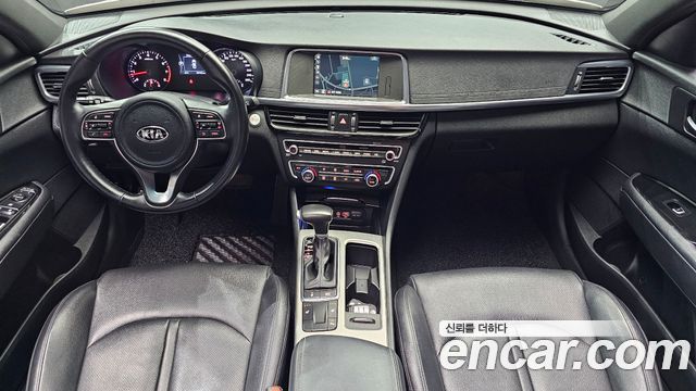 Kia K5 2.0 MX — photo 1 of 31