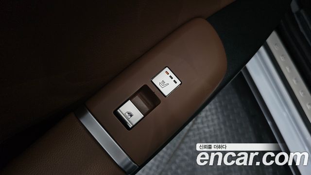 Hyundai Grandeur 2,5 Gasoline 2WD — photo 1 of 20