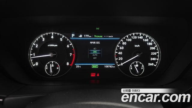 2017 Genesis EQ900 3.8 GDI AWD, photograph 1