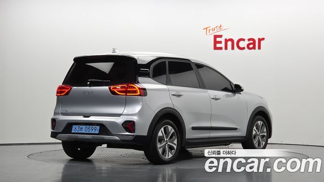2022 Kia Niro Air, photograph 1