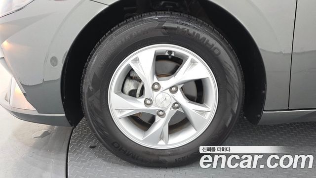 Hyundai AVANTE 1.6 LPi (Rental Car) — photo 1 of 34