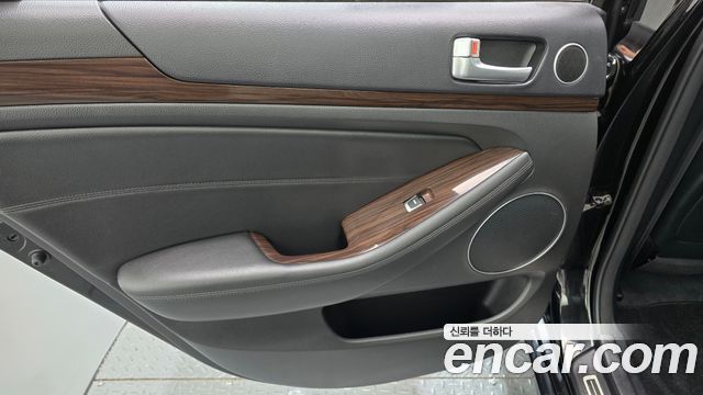 Kia K7 3.0 GDI Prestige — photo 1 of 34